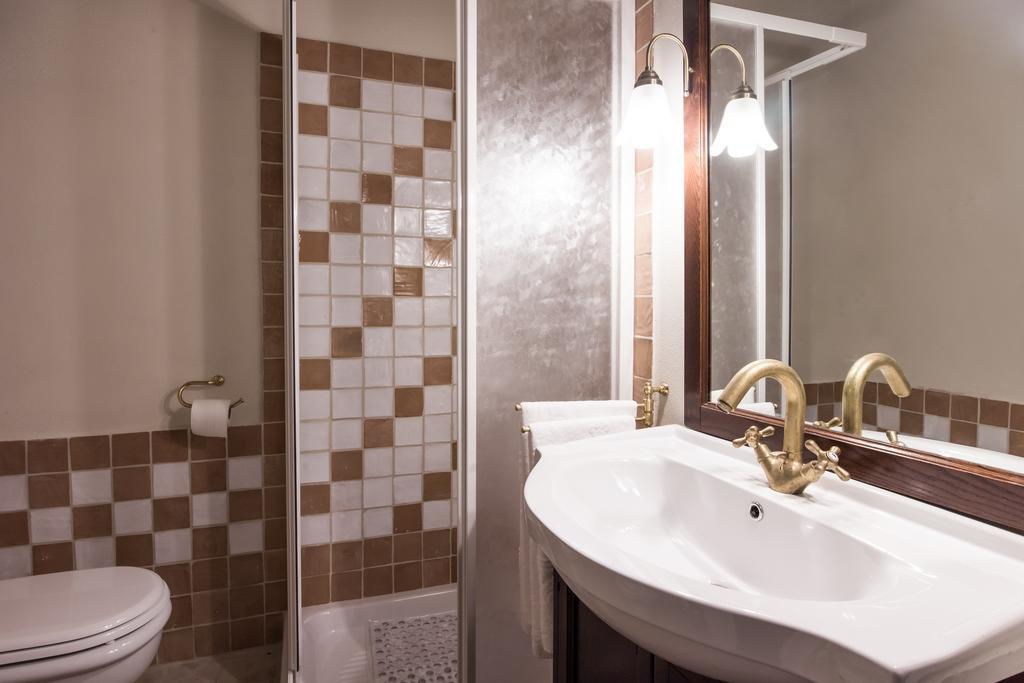 Domus In Castro Bed & Breakfast Montecchio  Стая снимка
